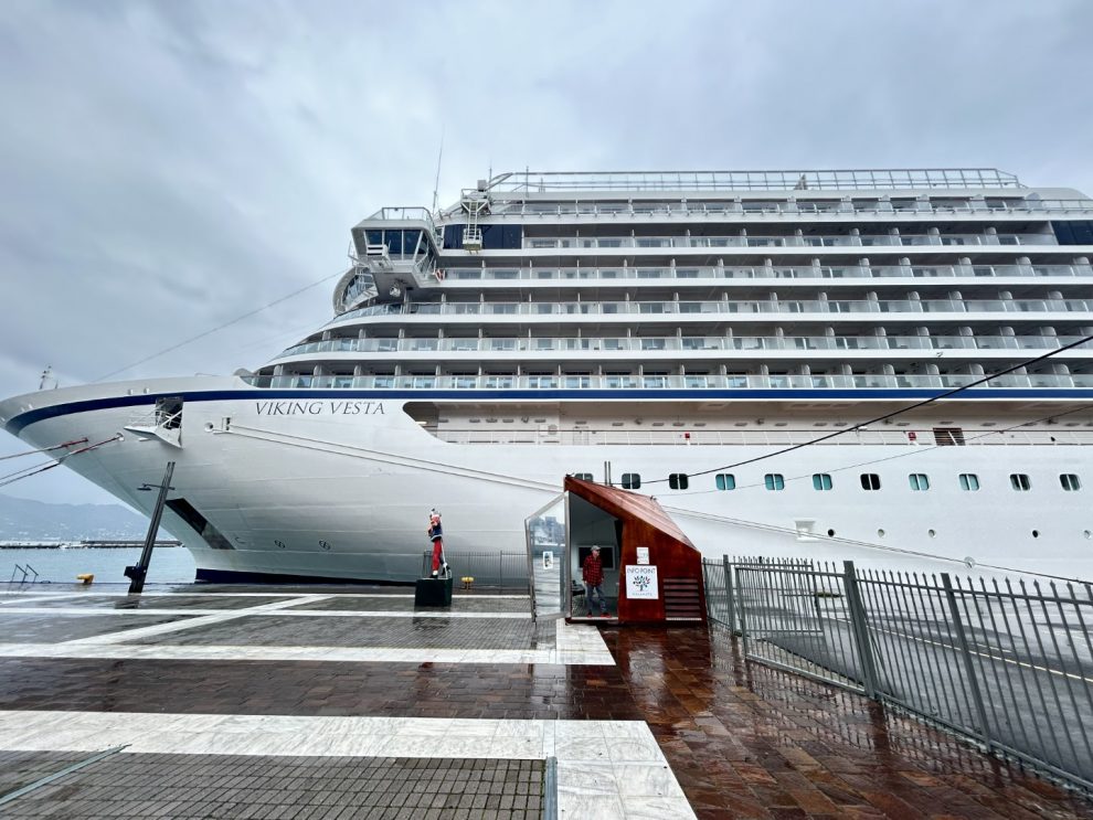Viking Vesta: Λόγω κακοκαιρίας από τη Σικελία  στο λιμάνι της Καλαμάτας
