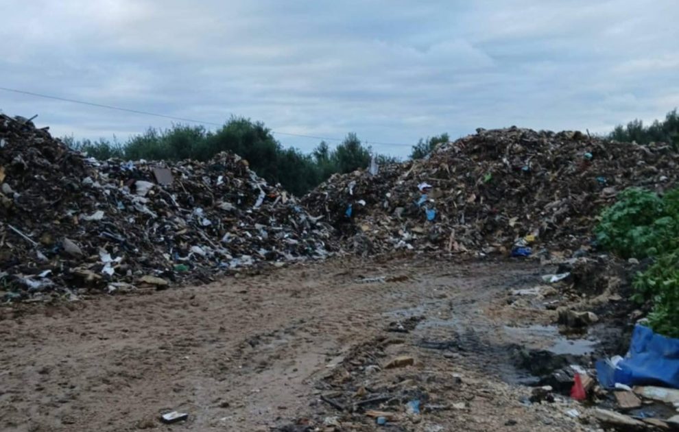 Διοικητική παράλυση και αυθαιρεσία: Παράνομες χωματερές  στην Κυπαρισσία χωρίς προϋπολογισμό και τεχνικό πρόγραμμα