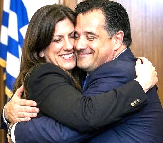 Μεγάλο πάθος για ένα κρακεράκι…