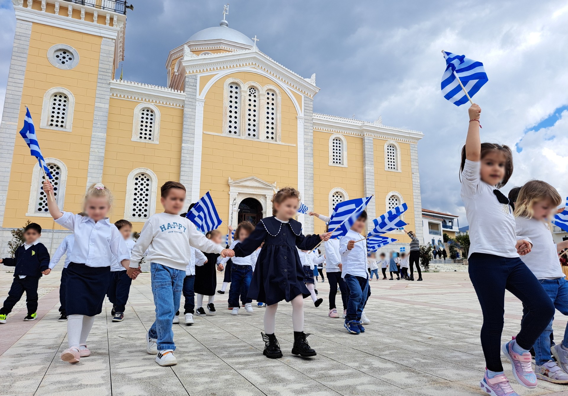 Εορτασμός της εθνικής επετείου από τα νήπια του Παιδικού Σταθμού «Παπαδοπούλειου»