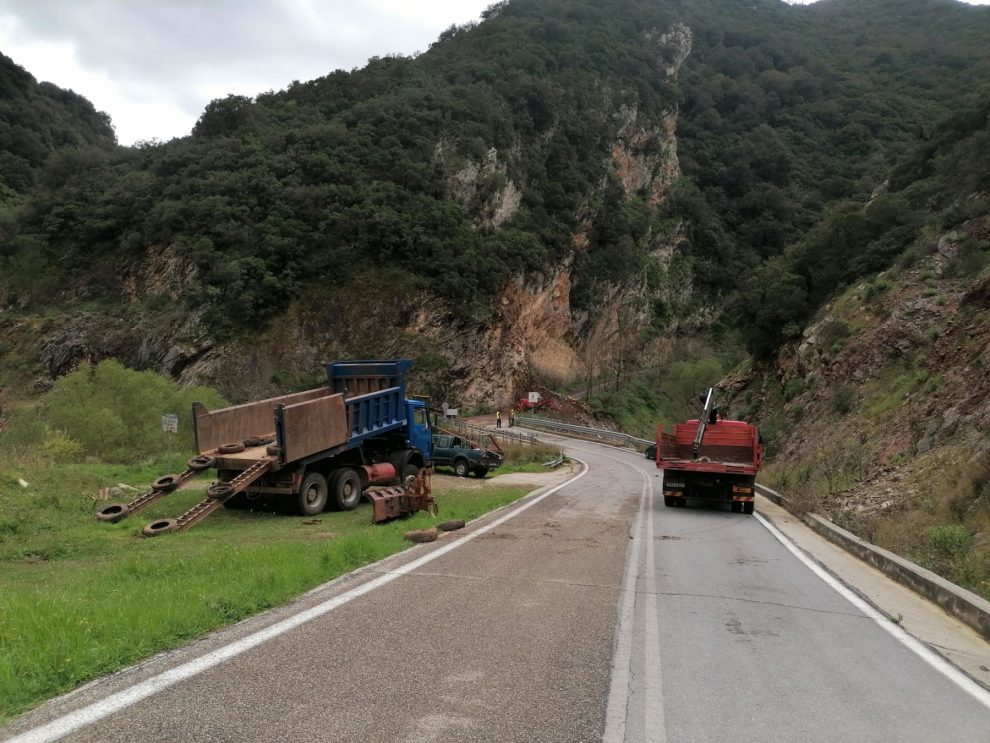 Π.Ε. Μεσσηνίας: Αποκατάσταση ζημιών στην 29η  επαρχιακή οδό, πλησίον γέφυρας Νέδας