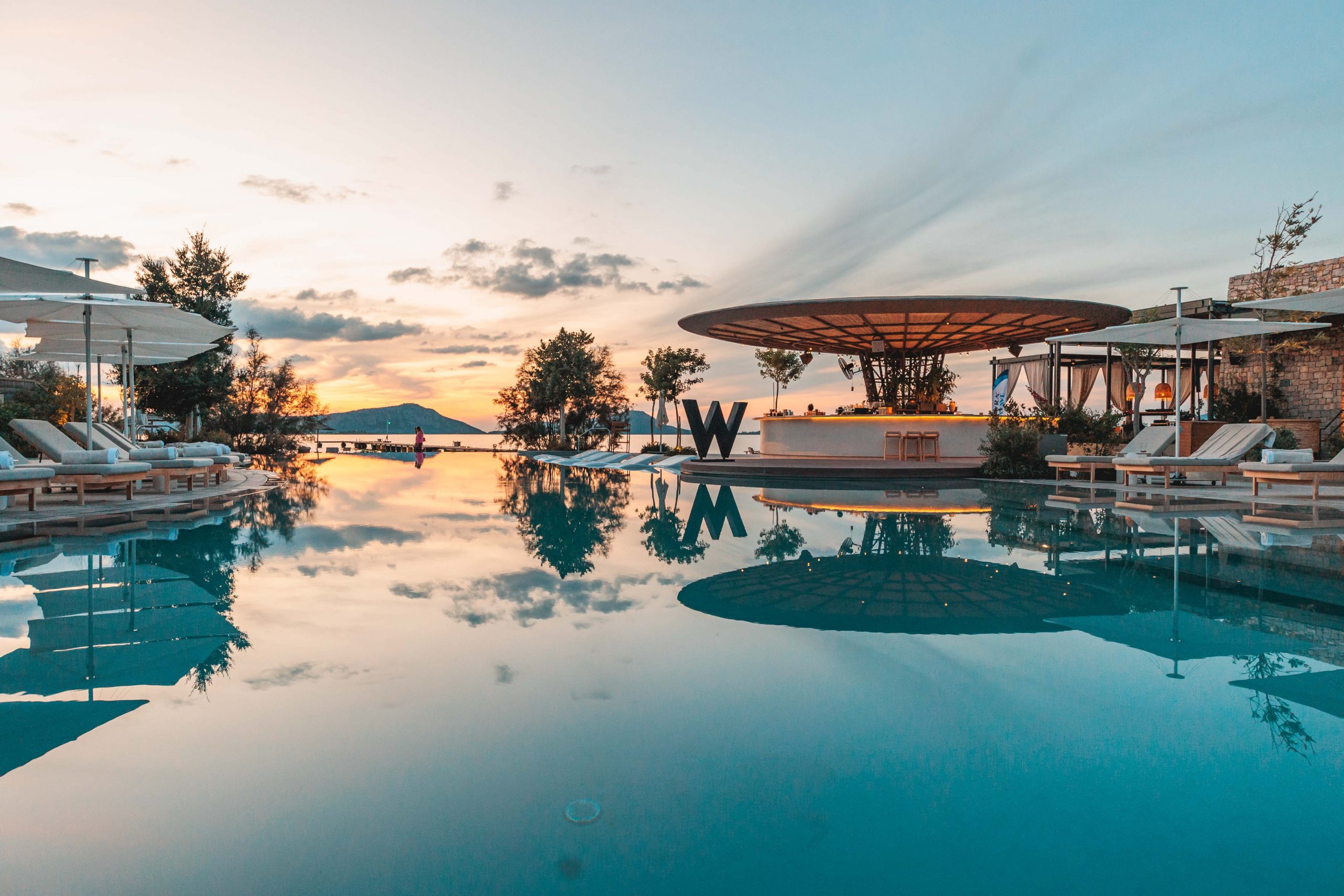 W Costa Navarino: Επιστρέφει στις 2 Απριλίου με ηχηρές συνέργειες και δυναμικό πρόγραμμα εμπειριών