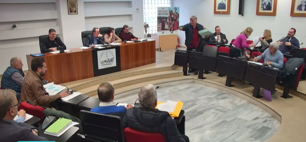 «Ευελιξία»… και νέα αποχώρηση της μείζονος  αντιπολίτευσης από το Δημοτικό Συμβούλιο Μεσσήνης