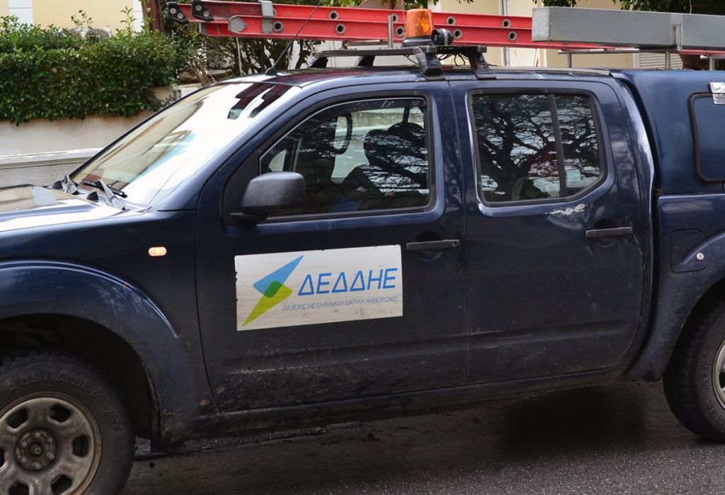Δεκάδες έτοιμες πολυκατοικίες περιμένουν τη σύνδεση με το ρεύμα