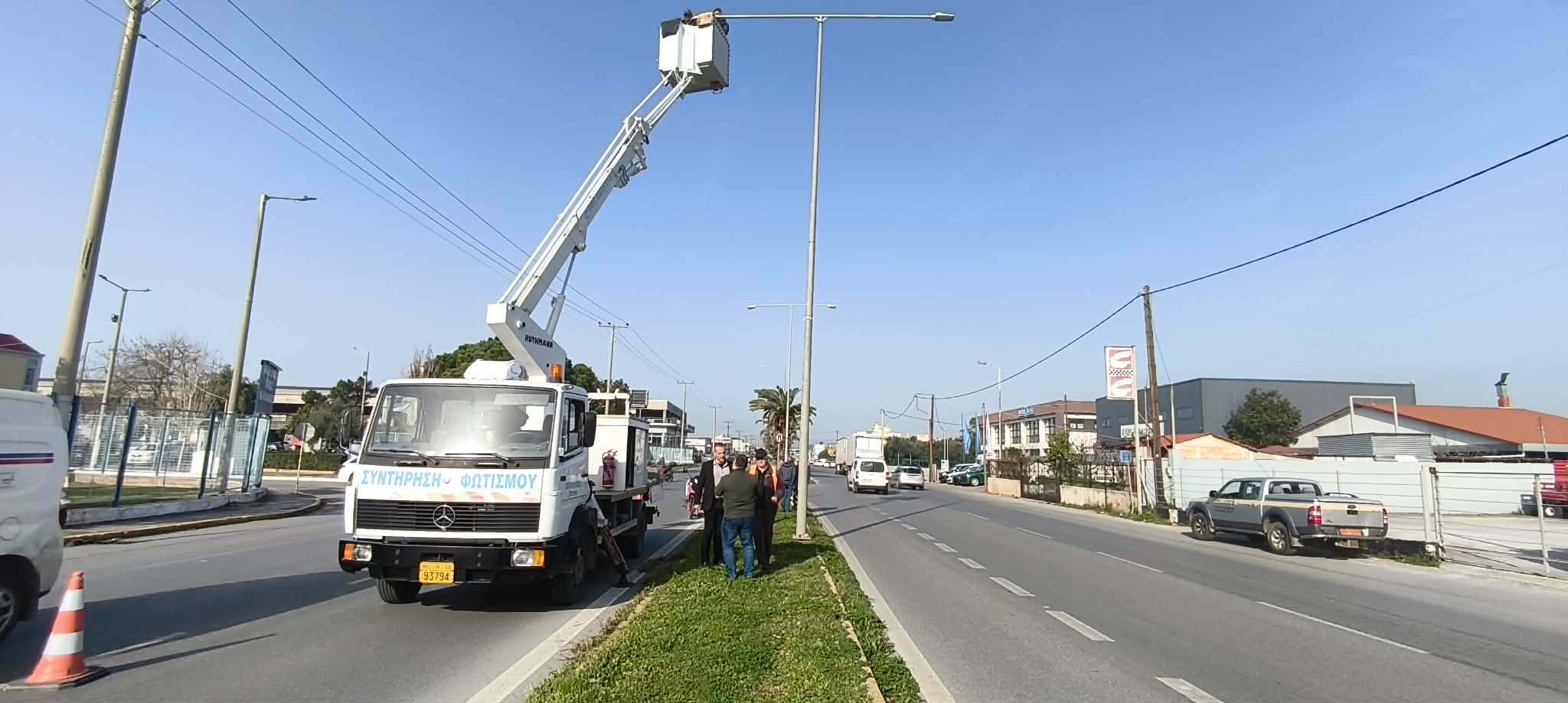 Βελτίωση δημοτικού φωτισμού και συντήρηση δικτύων στην Καλαμάτα