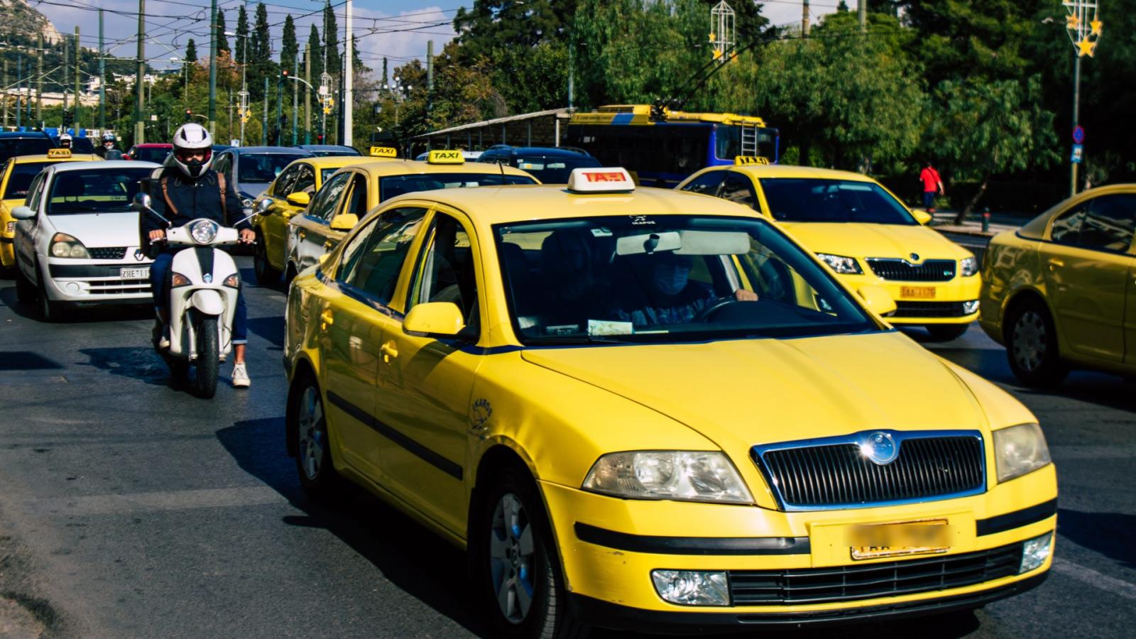 Ταξί: Σε απεργία διαρκείας οι οδηγοί από αύριο