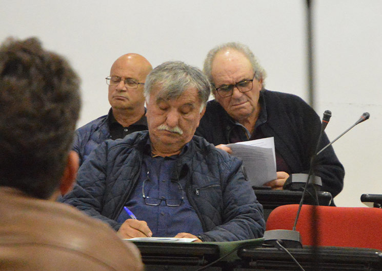 Δημοτικό Συμβούλιο Μεσσήνης: Ανεξαρτητοποιήθηκαν  Κατσούλης και Γρουσουζάκος