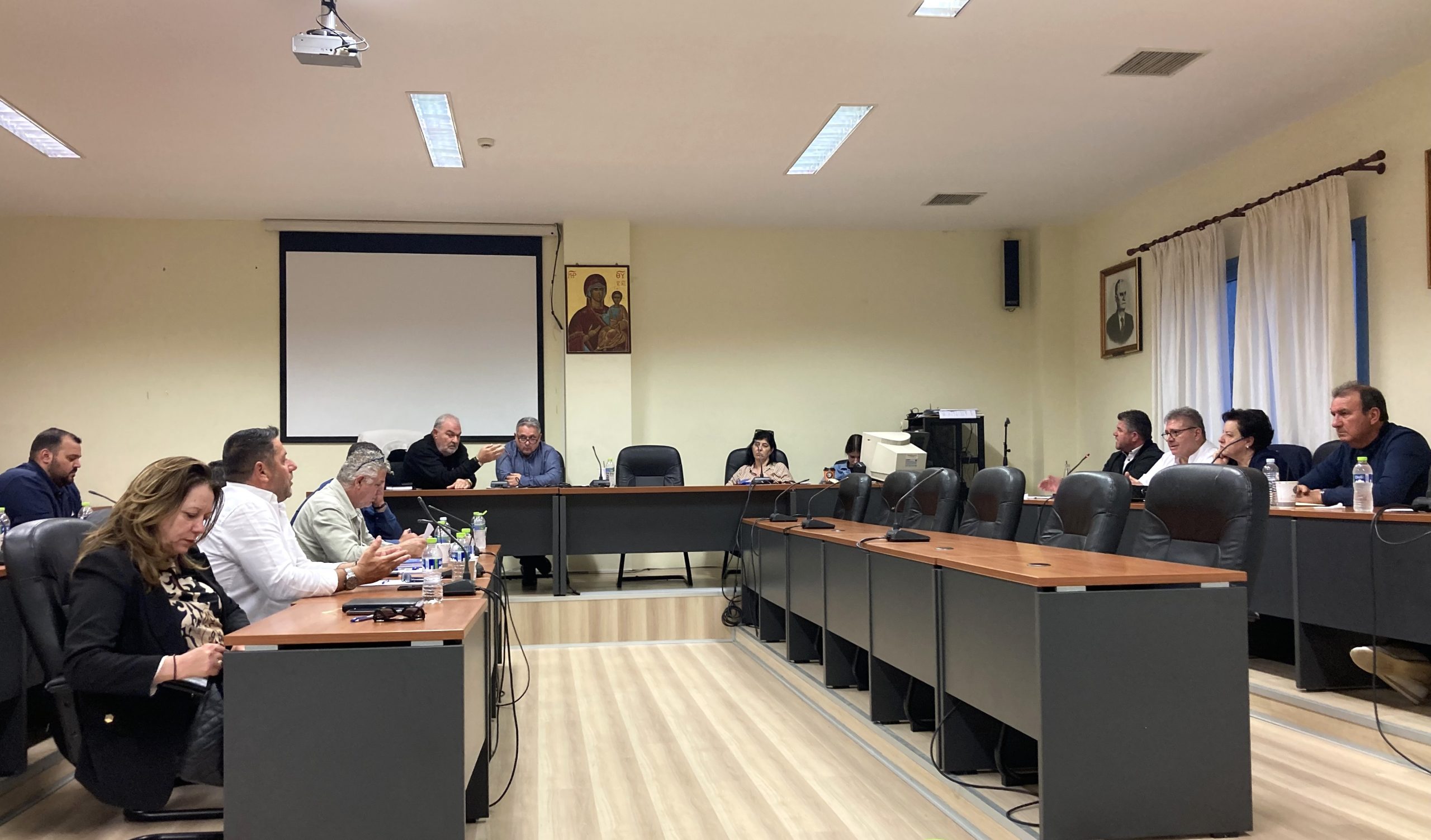 Δημοτικό Συμβούλιο Τριφυλίας: Ισχυρισμοί δημάρχου για τον πρόεδρο του Συμβουλίου Δ.Κ. Γαργαλιάνων εν τη απουσία του