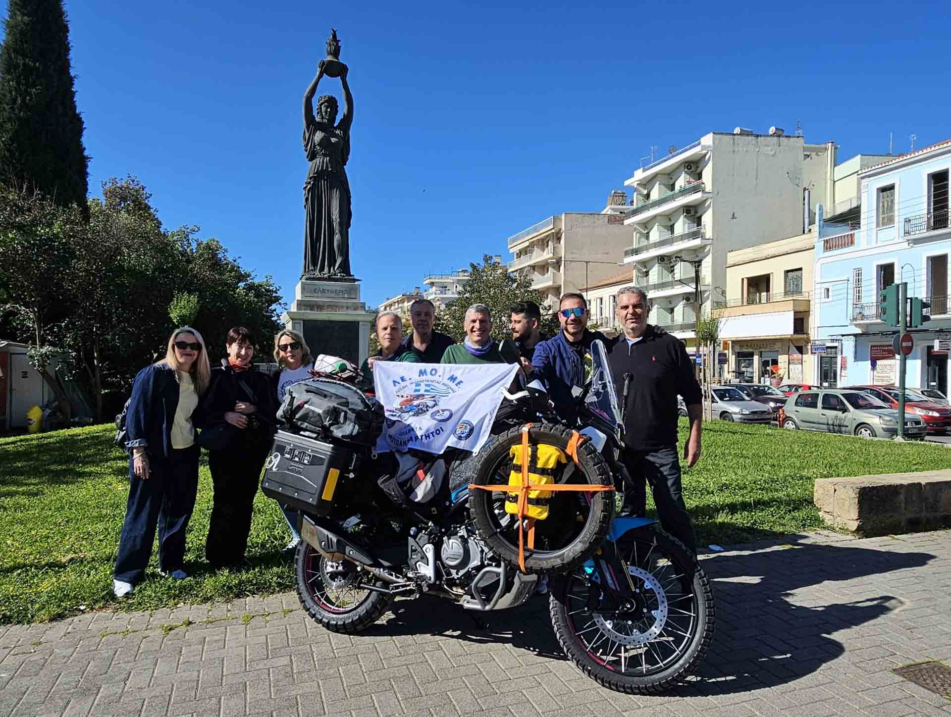 Κώστας Μανούσος και Αγγελική Μαργιέτη έφυγαν για Μογγολία