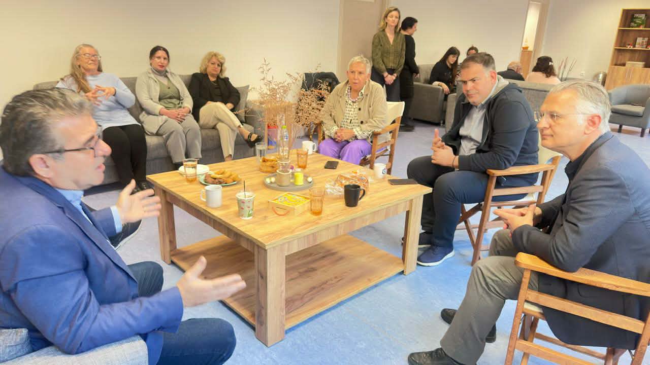 Πτωχός – Μαρινάκης στο Κέντρο  Ημερήσιας Φροντίδας Ηλικιωμένων (ΚΗΦΗ)