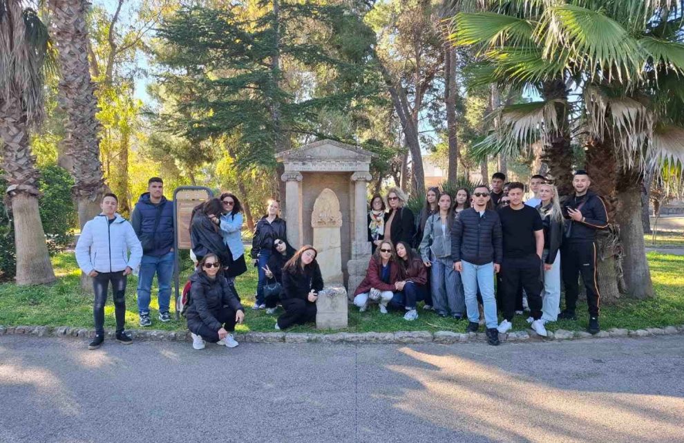 Το 6ο ΓΕΛ Καλαμάτας στις ελληνόφωνες εστίες της Κάτω Ιταλίας