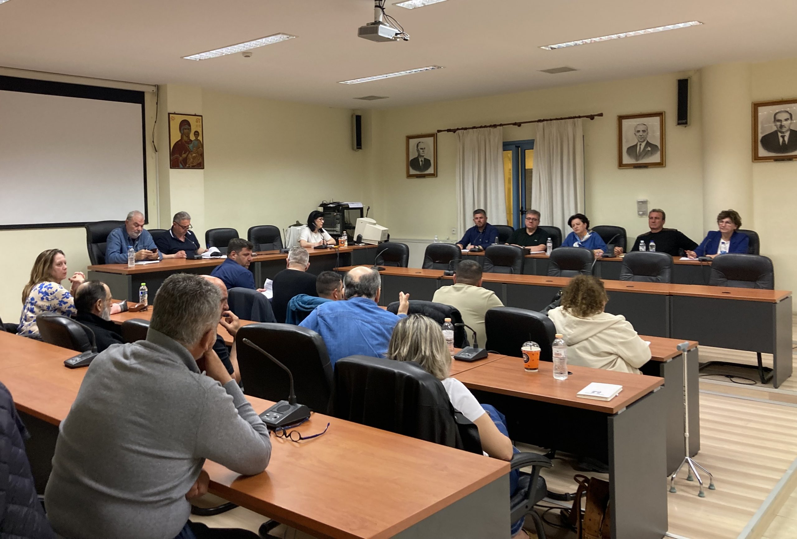 Δ.Σ. Τριφυλίας: Διαφωνίες, αιχμηρές ερωτήσεις  και εντάσεις για το τεχνικό πρόγραμμα