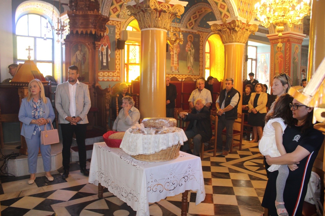 Μεσσήνη: Θεία Λειτουργία και παράκληση με αρτοκλασία υπέρ της επιτυχίας των μαθητών της Γ΄ Λυκείου