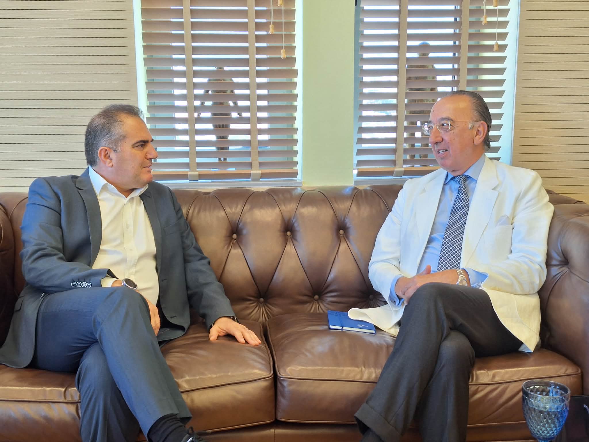Επίσκεψη του Ισπανού πρέσβη στον δήμαρχο Καλαμάτας