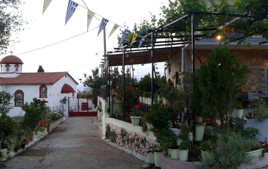 Οι Μύλοι Κυπαρισσίας τιμούν και πανηγυρίζουν τους Αγίους Κωνσταντίνο και Ελένη