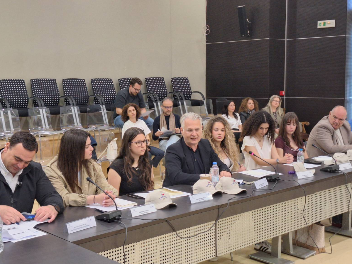 Δ. Πτωχός στο Περιφερειακό Συμβούλιο Νέων: «Θέλουμε τη γνώμη σας, τη φωνή σας, τη συμμετοχή σας»