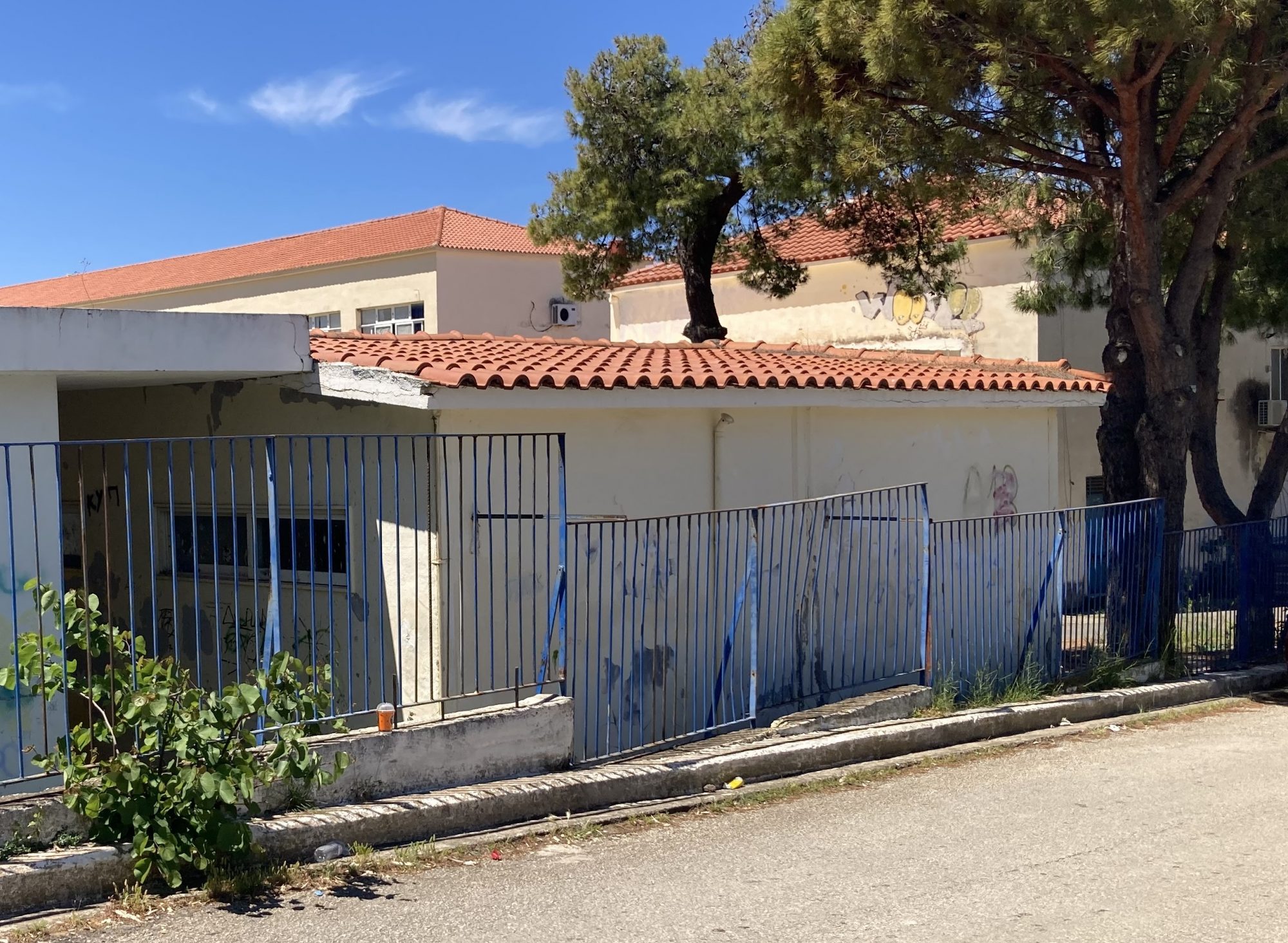 Δημοτικό Συμβούλιο Τριφυλίας: Τουαλέτες Γυμνασίου Κυπαρισσίας και προβλήματα σχολείων