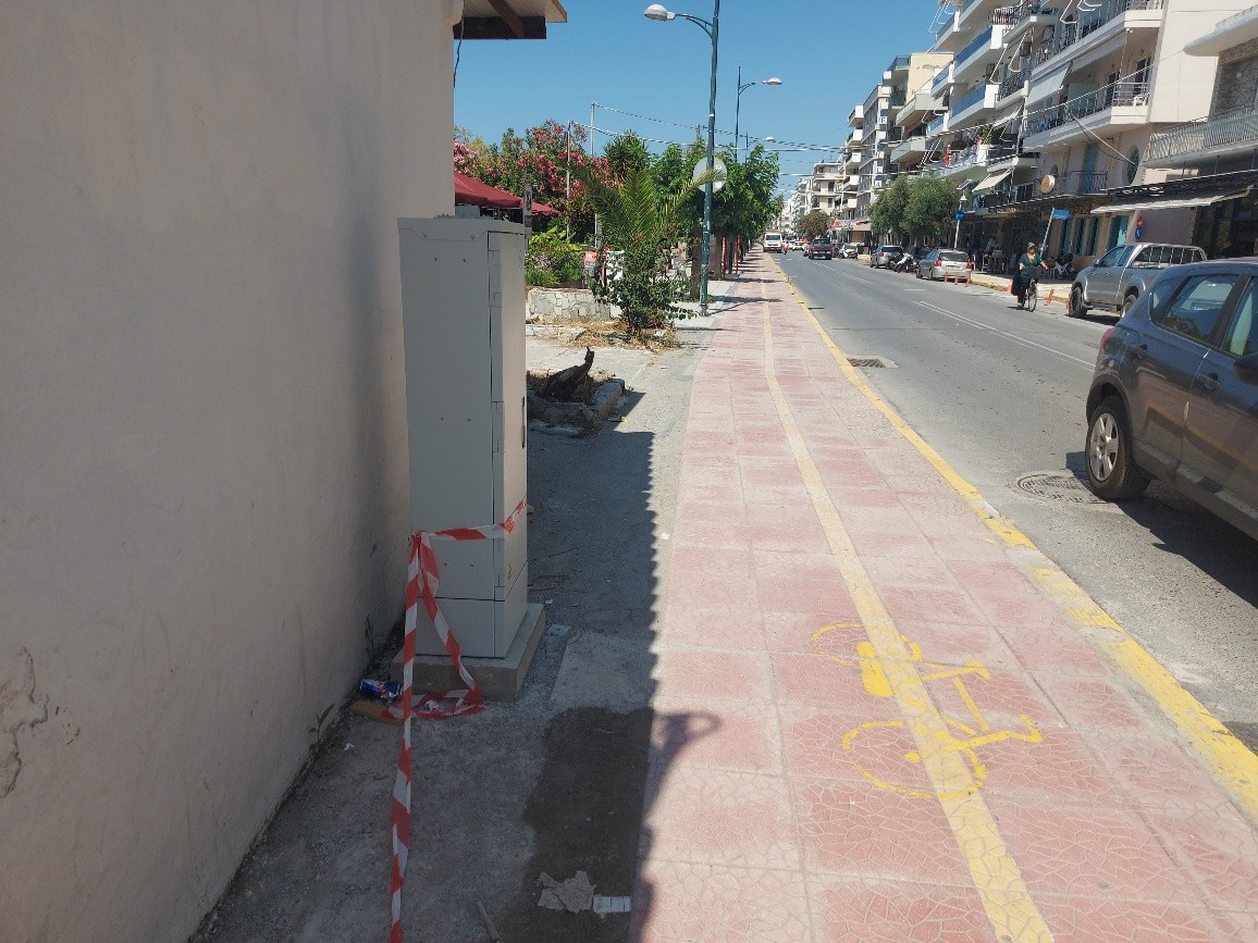 Ένας μικρός διάδρομος υπήρχε και έβαλαν καφάο…