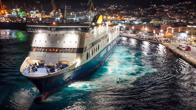 Συναγερμός εν πλω: Τηλεφώνημα για βόμβα στο Blue Star 2 με πάνω από 1000 επιβαίνοντες