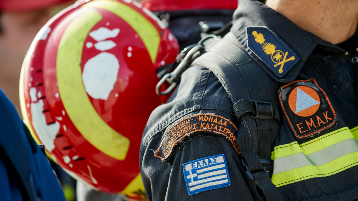 Πετράλωνα: Κατέρρευσε πολυκατοικία – Αναφορές για εγκλωβισμένους