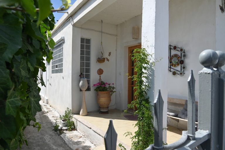 Εξιχνιάστηκε η διπλή δολοφονία στην Αιγιαλεία – Συνελήφθη ο Ιταλός φίλος της μητέρας
