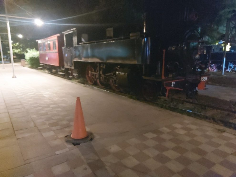 Πάρκο ΟΣΕ: Κάτι δεν πάει καλά με τις κολώνες
