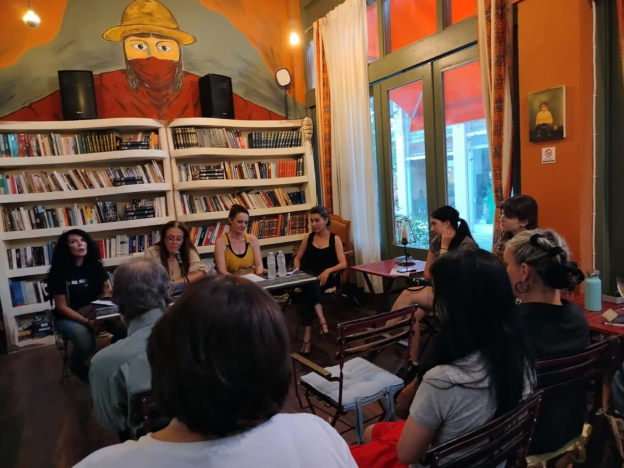 Παρουσιάστηκε στην Καλαμάτα  ο συλλογικός τόμος «Τρομερό να γυρίζεις σπίτι»