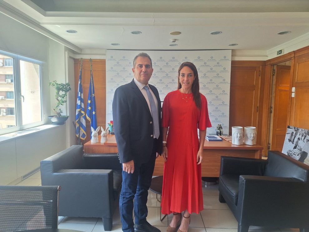 Ο δήμαρχος Καλαμάτας στη Δόμνα Μιχαηλίδου για κατασκήνωση και κοινωνική αντιπαροχή