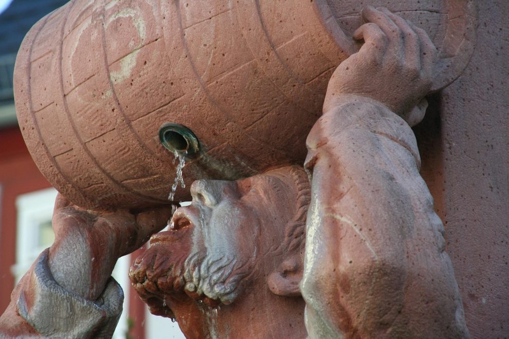 «Να πίνεις επειδή είσαι ευτυχισμένος, αλλά ποτέ επειδή είσαι δυστυχισμένος»