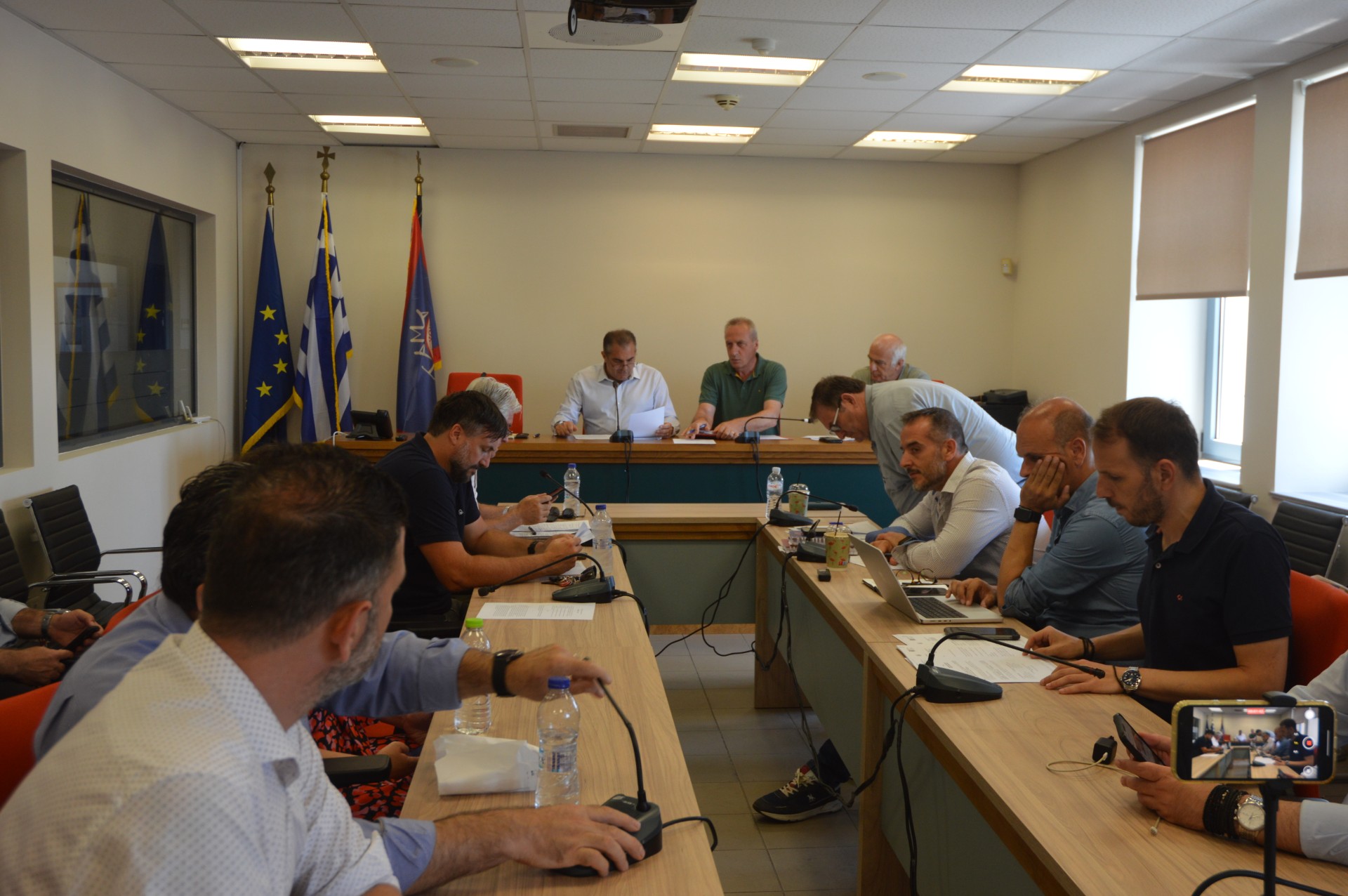Δημοτική Επιτροπή Καλαμάτας: Μεγάλη αναταραχή στη Μικρή Μαντίνεια για τη γραμμή παραλίας