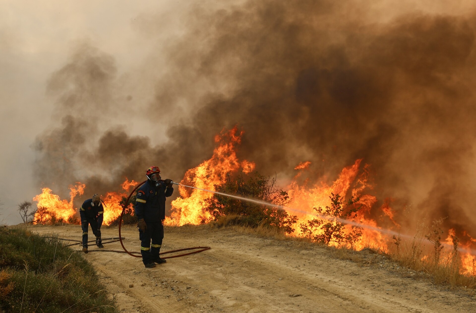 Έντονη μυρωδιά καμένου κυριαρχεί στην Καλαμάτα