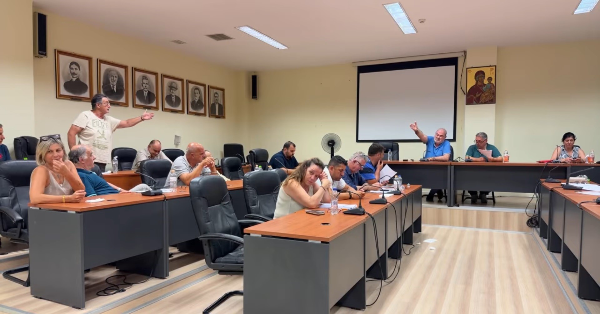 Δημοτικό Συμβούλιο Τριφυλίας: Σφοδρή σύγκρουση Γκρίτζαλη με Λεβεντάκη