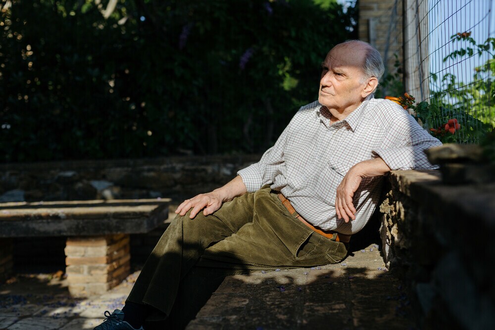 «Εγκλωβιζόμαστε στις αδυναμίες και τις εξαρτήσεις μας, απουσιάζει η κουλτούρα της ανεξαρτησίας, κατά την οποία τα κενά δεν καλύπτονται από κομπίνες, αλλά με δημιουργικότητα»