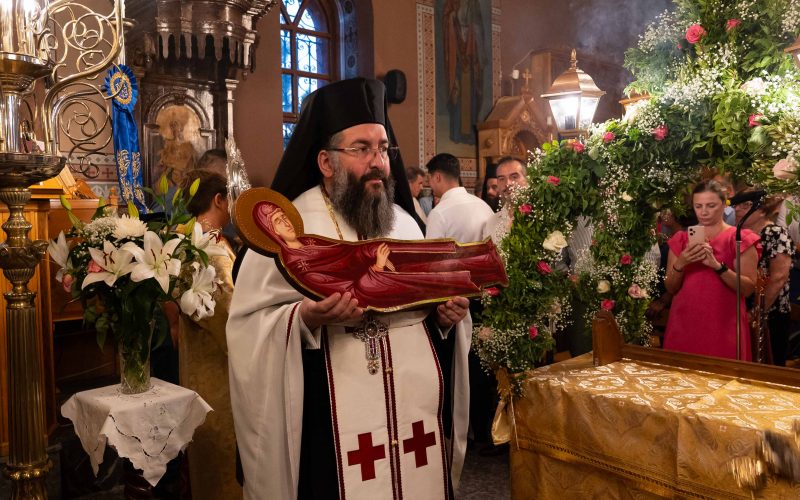 Ο Επιτάφιος της Παναγίας στα Λέϊκα Καλαμάτας