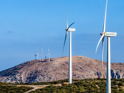 Ποιος ελέγχει τα ιδιωτικά δίκτυα ρεύματος των ΑΠΕ στην Πελοπόννησο;