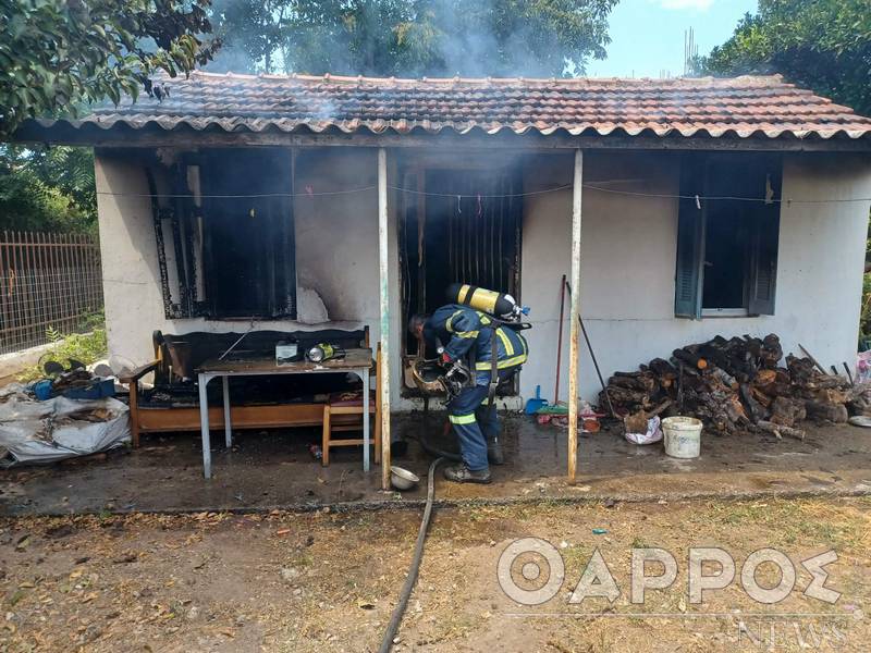 Ολική καταστροφή μονοκατοικίας στη Μ. Αλεξάνδρου από φωτιά