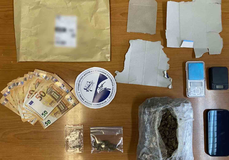 Στούπα: Έστειλε στον εαυτό του με «κούριερ» σχεδόν μισό κιλό χασίς