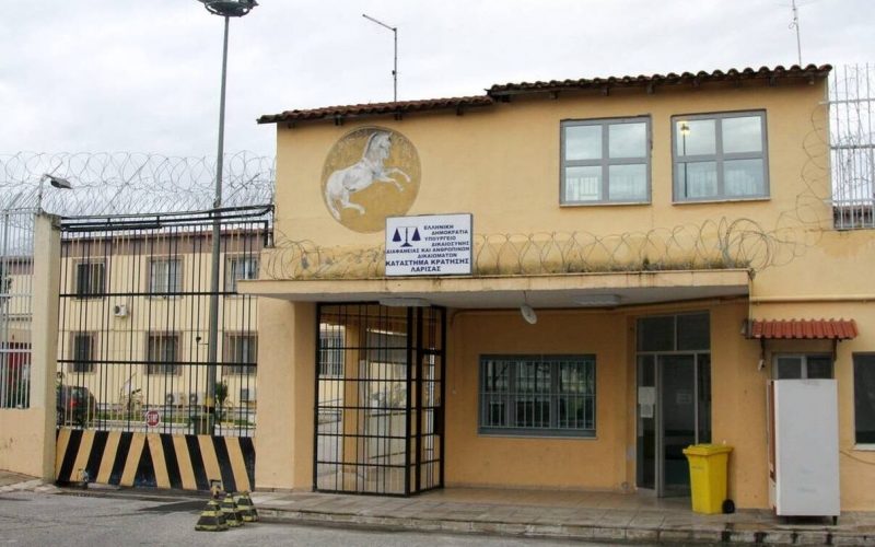 Καταρρίφθηκε drone πάνω από τις φυλακές Λάρισας– Μετέφερε 12 κινητά και 20 SIM