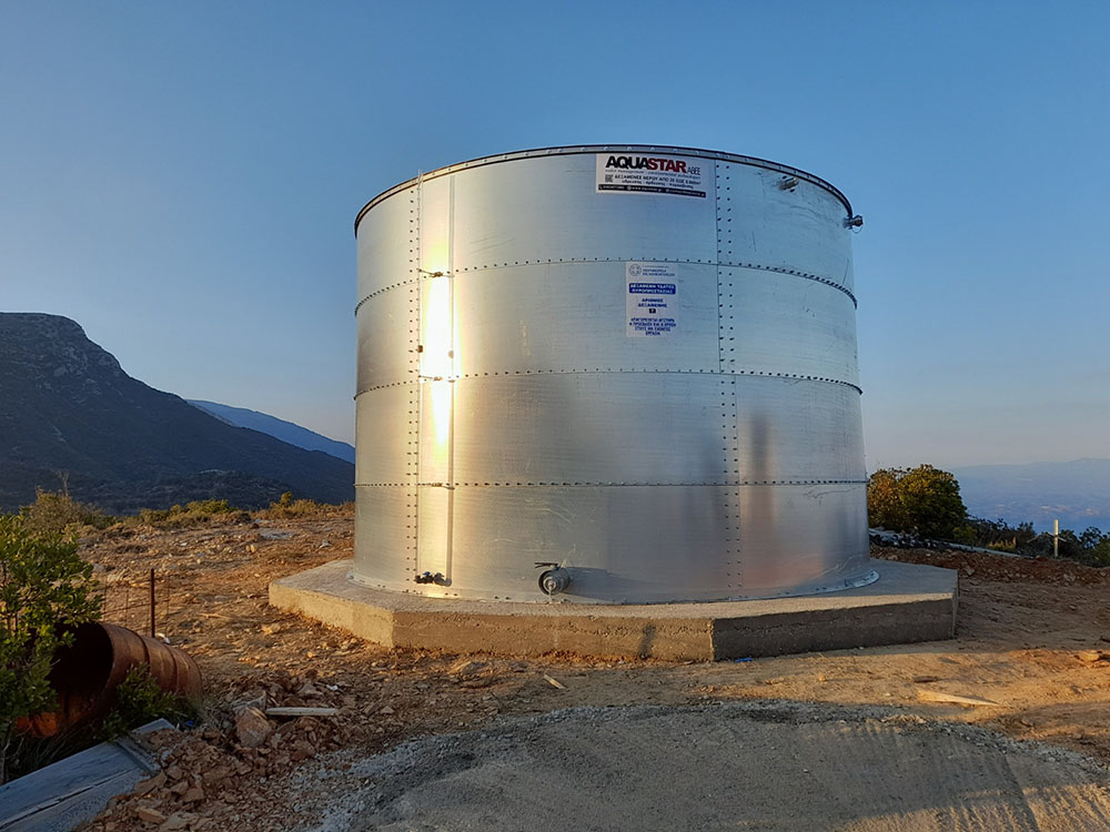 Στις φλόγες η χώρα, στα χαρτιά οι υδατοδεξαμενές της Πελοποννήσου