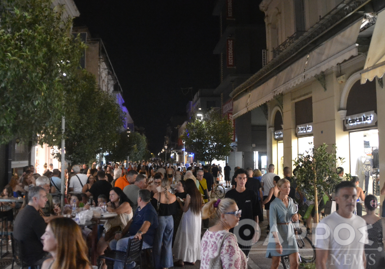 12η Λευκή Νύχτα Καλαμάτας με ψώνια και Πάνο Μουζουράκη