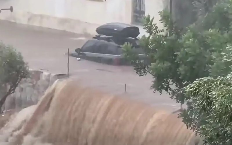 Μάνη: Πλημμύρισαν δρόμοι  -Πάνω από 50 κλήσεις στην Πυροσβεστική, 10 απεγκλωβισμοί από αυτοκίνητα