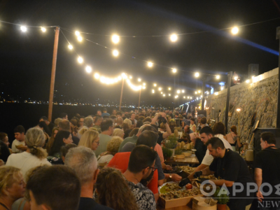 Καλαμάτα: Το «Χιλιόμετρο» πλημμύρισε από κόσμο και γεύσεις