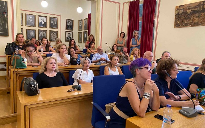 Σύσκεψη Θανάση Βασιλόπουλου με τους διευθυντές των σχολείων εν όψει της υποδοχής των μαθητών