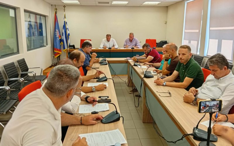 Δωρεές σε σχολεία του Δήμου Καλαμάτας από τοπικές επιχειρήσεις