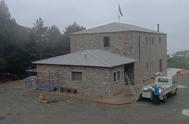 Το Ορειβατικό Καταφύγιο  στο Δάσος της Βασιλικής