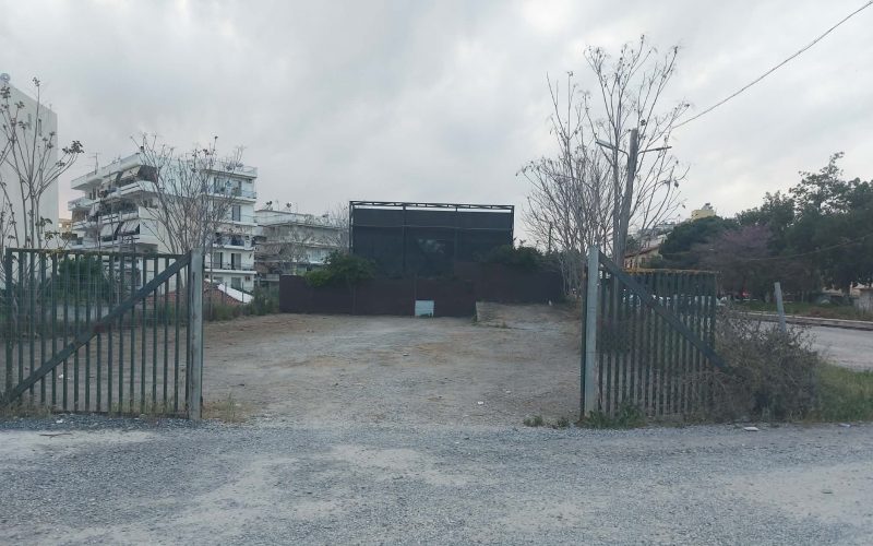 Την απείλησε ότι η ζωή της είναι λίγη και μετά πυροβόλησε δύο φορές με δίκαννο