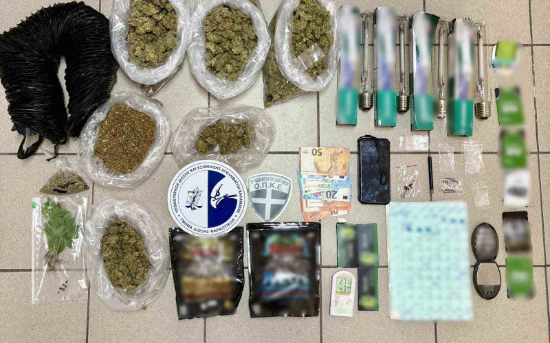 Συλλήψεις για καλλιέργεια και διακίνηση  κάνναβης στο κέντρο της πρωτεύουσας (φωτογραφίες και βίντεο)