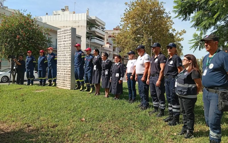 Η Καλαμάτα τιμά τους νεκρούς των σεισμών, θυμάται, εκπαιδεύεται για να είναι ανθεκτική