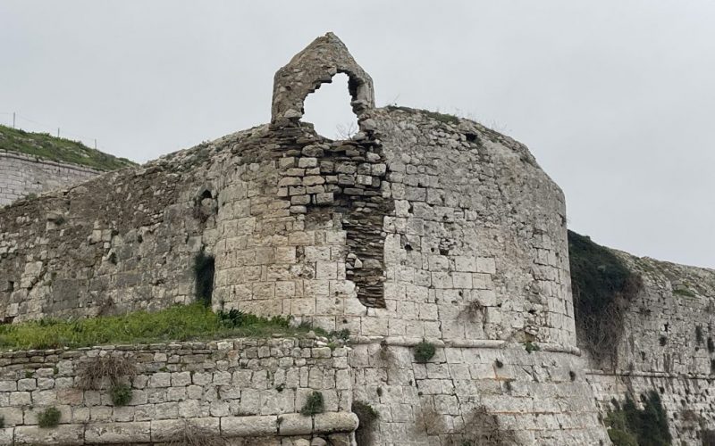 Ξεμπλοκάρει ο διαγωνισμός για έργα στο τείχος του Κάστρου Μεθώνης, ύψους 1,7 εκατ. ευρώ