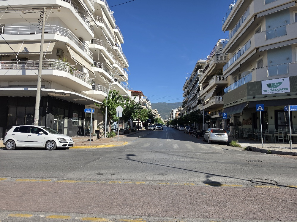 Φαρών: Ο δρόμος με τις δύο όψεις